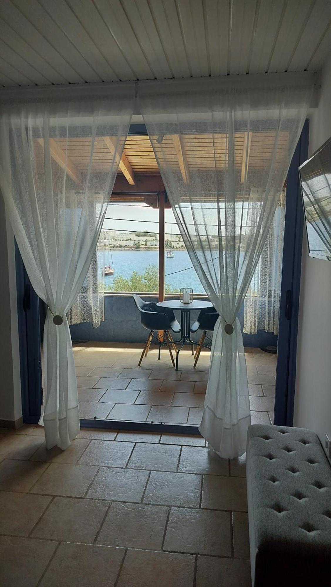 Cap Sounion Seafront Apartment - Adults Only מראה חיצוני תמונה