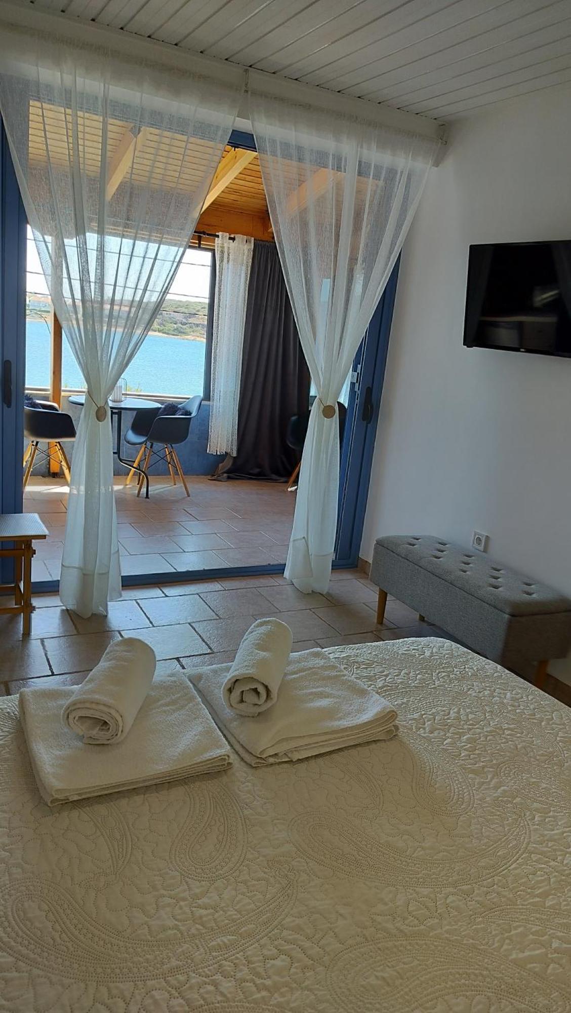 Cap Sounion Seafront Apartment - Adults Only מראה חיצוני תמונה